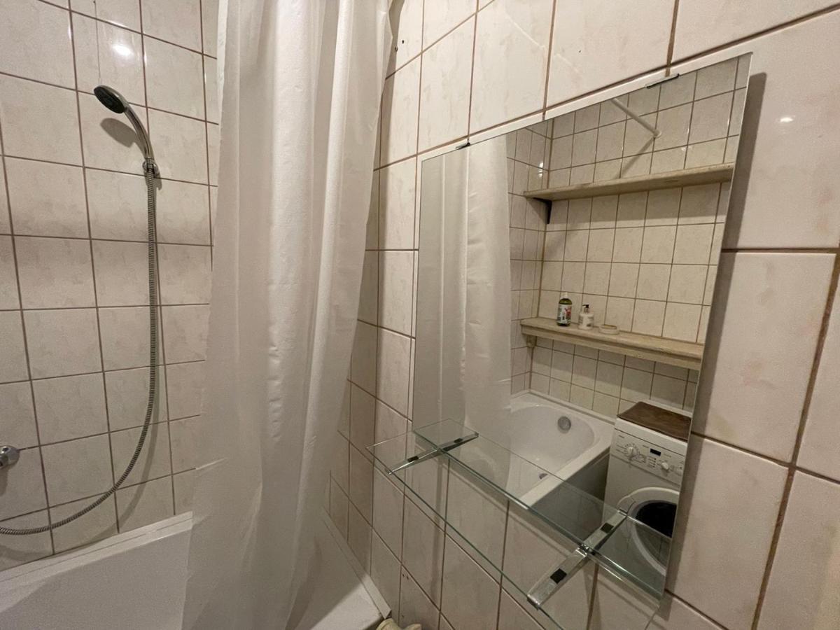 A Cozy Apartment With A Wonderful View Of The River In The Old Town Of Vilnius Exterior photo