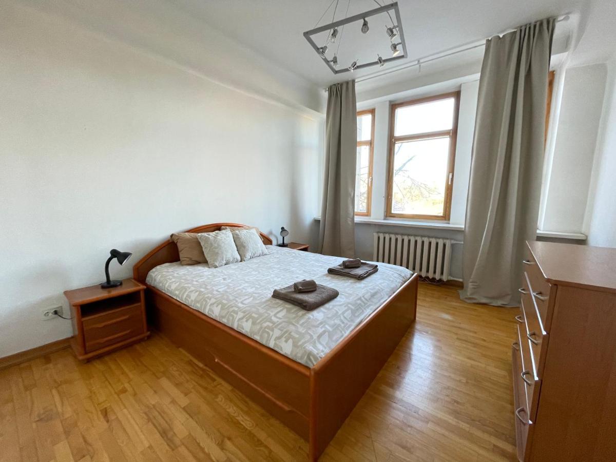 A Cozy Apartment With A Wonderful View Of The River In The Old Town Of Vilnius Exterior photo