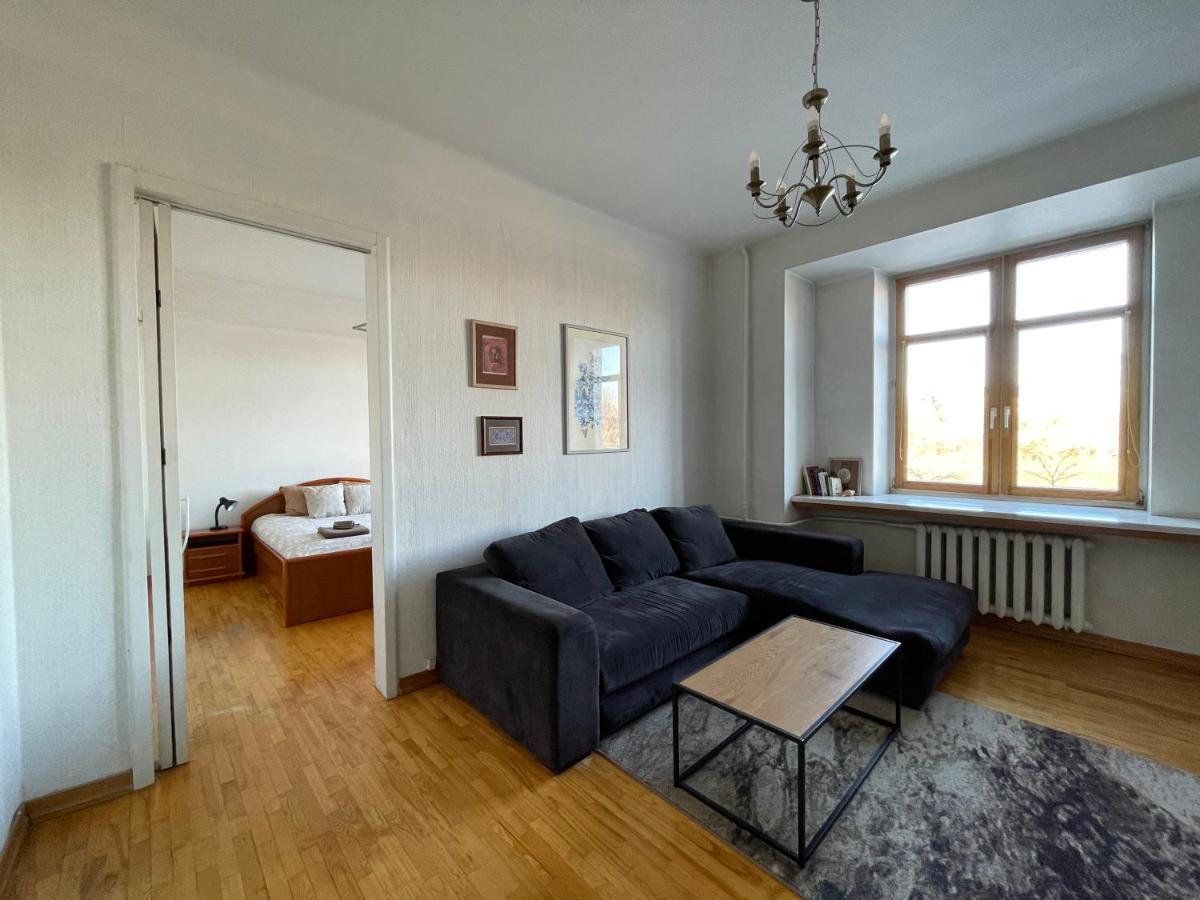 A Cozy Apartment With A Wonderful View Of The River In The Old Town Of Vilnius Exterior photo